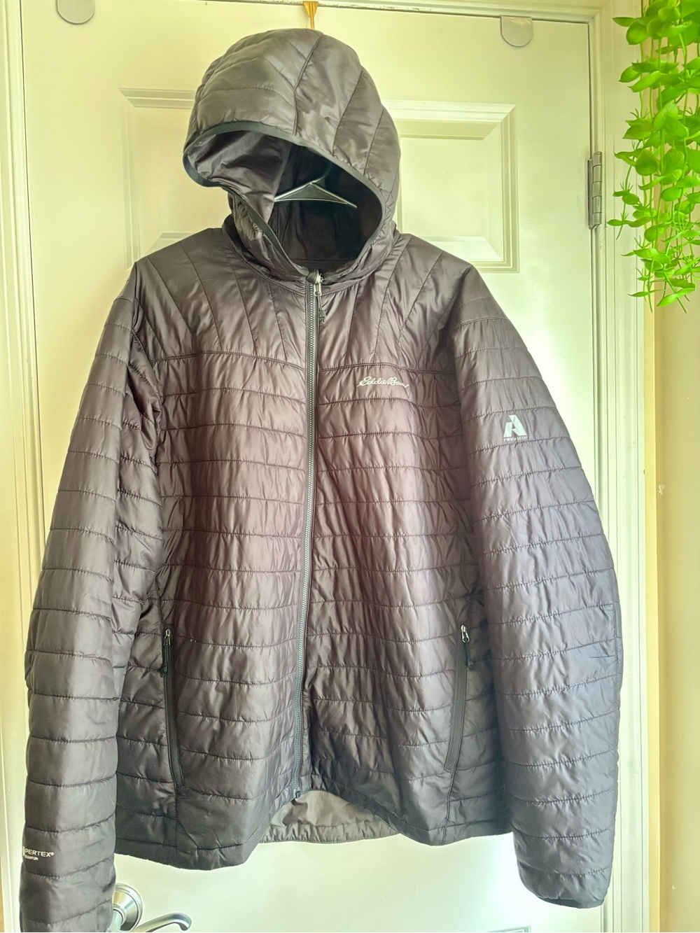 Reversible Eddie Bauer Unisex Quilted Hooded Puffer Jacket - Black